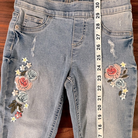 Embroidered Girls Mid Rise Jean - Picture 7 of 11
